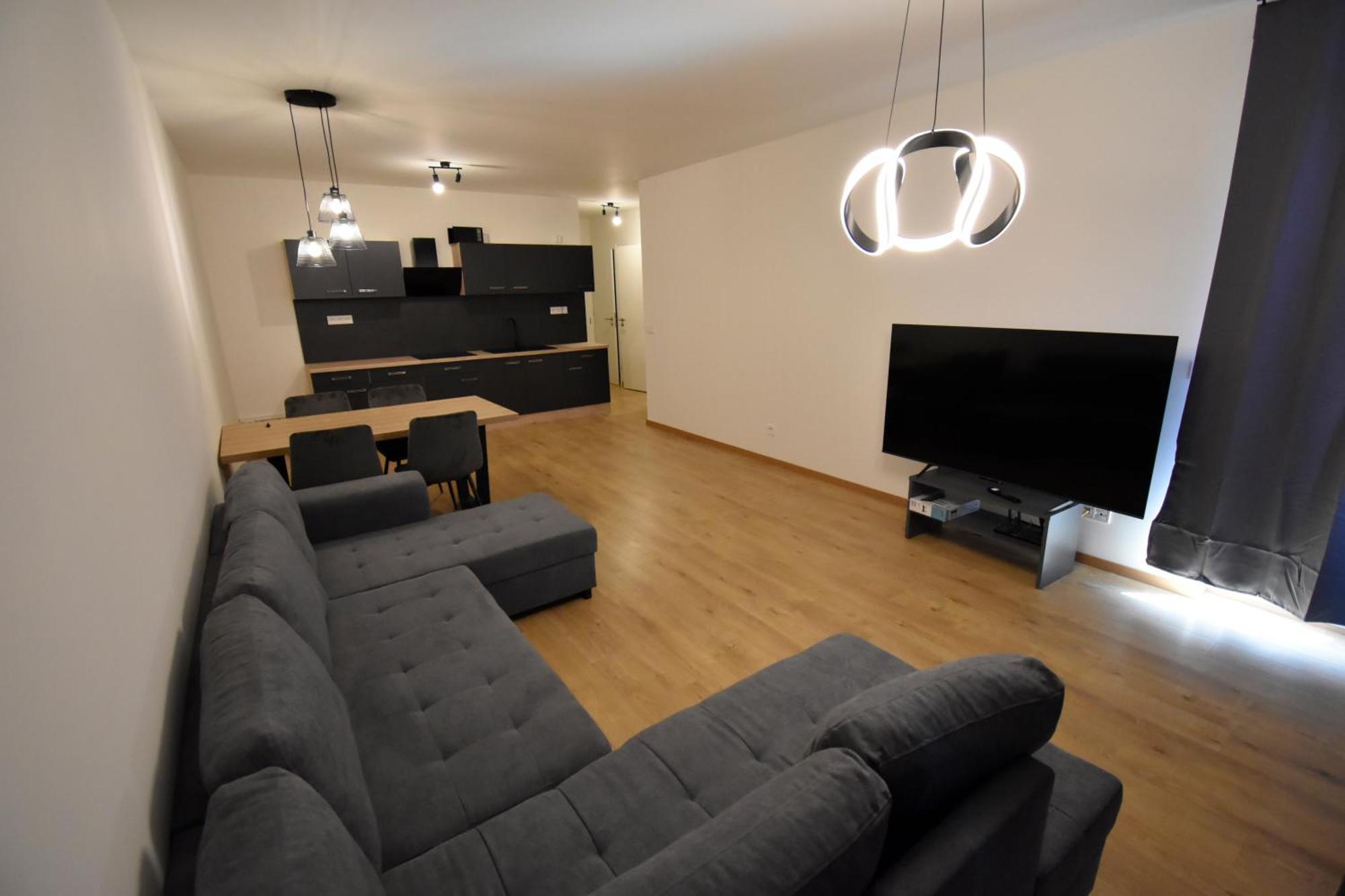 Imperial Apartment Albelli N,2 In Centre-Old Town - Private Garage Parking Košice Εξωτερικό φωτογραφία